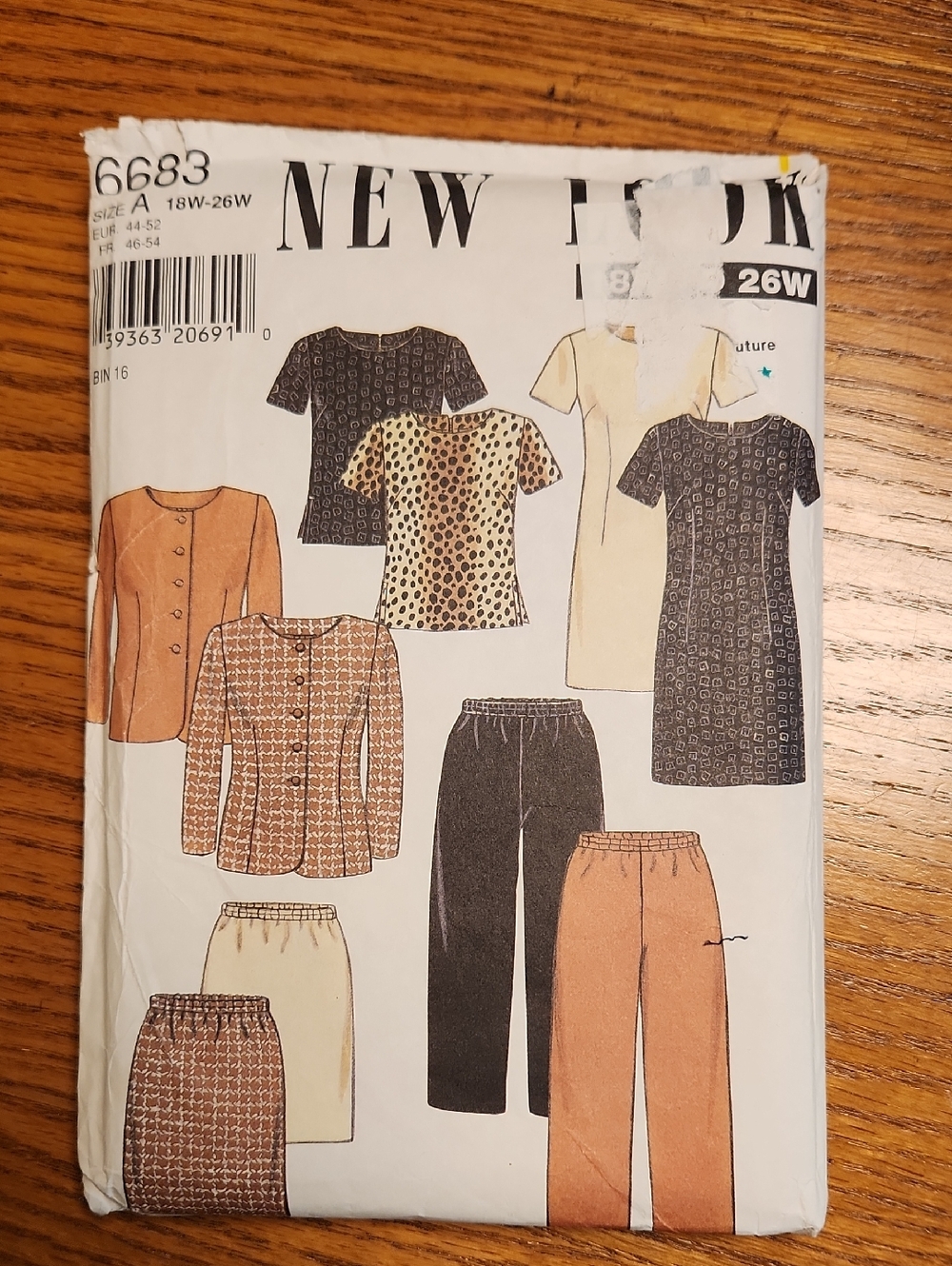 New Look Women's Separates Pattern Uncut Size 18-26